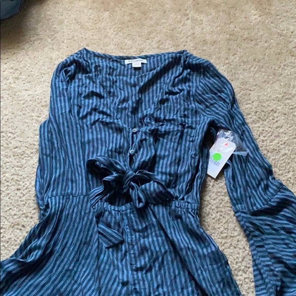 Billabong Romper - Picture 8 of 9